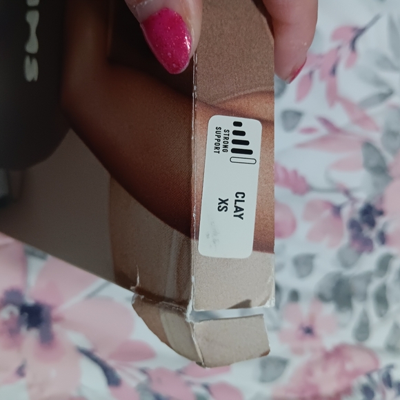 *Sold*Nwt skims size xsmall seamless sculpt shorts - Picture 3 of 4